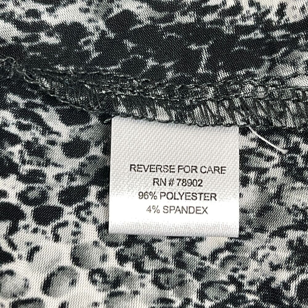 Erin London Women's Top Size Medium Black White Gray Snake Print - Picture 14 of 15